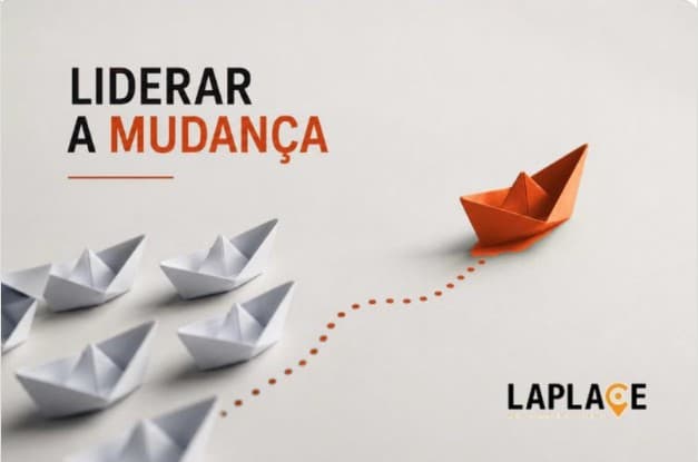 Imagem de marca Laplace: um barco de papel cor de laranja à frente de um grupo de barcos brancos, deixando um rasto pontilhado. Texto: «Liderar a mudança».